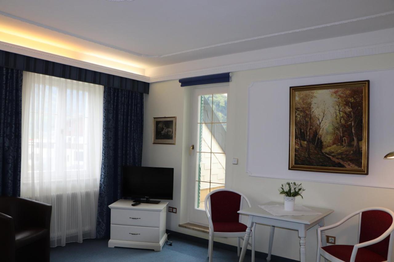 Schloss Kurhotel Strobl Exterior photo